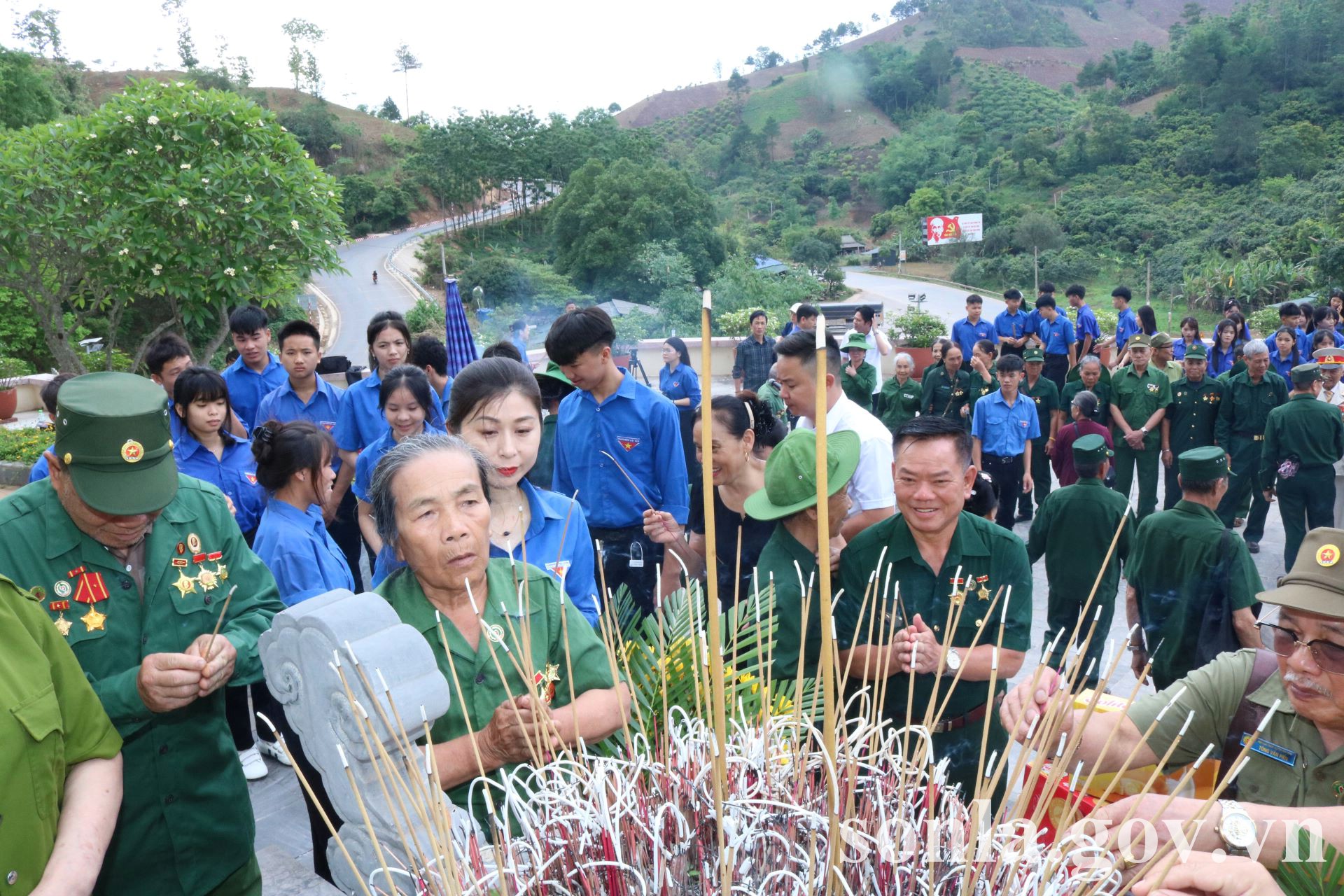 anh tin bai